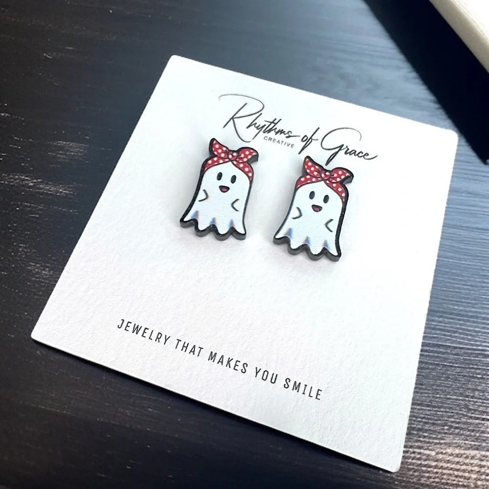 Spooktacular Retro Ghost Stud Earrings 👻 NWT Halloween Accessories